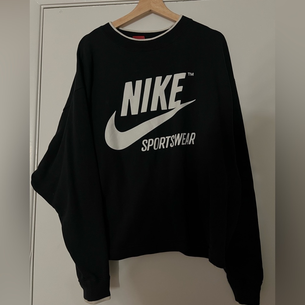 Nike Crewneck (women’s XL)